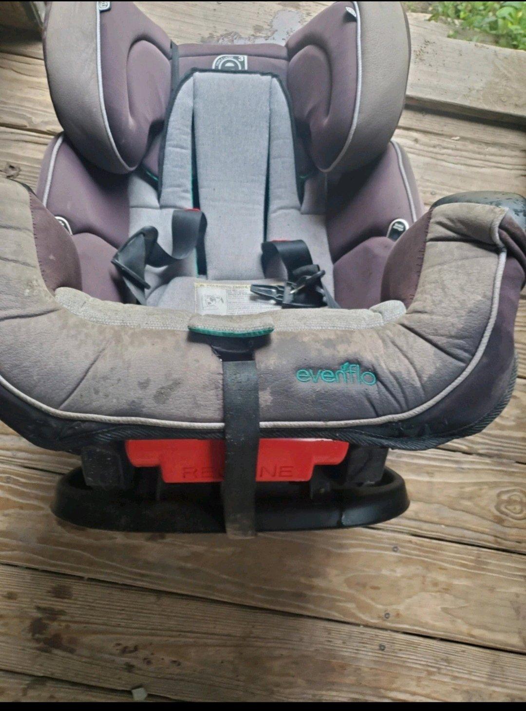 evenflo front facing carseat adjustable