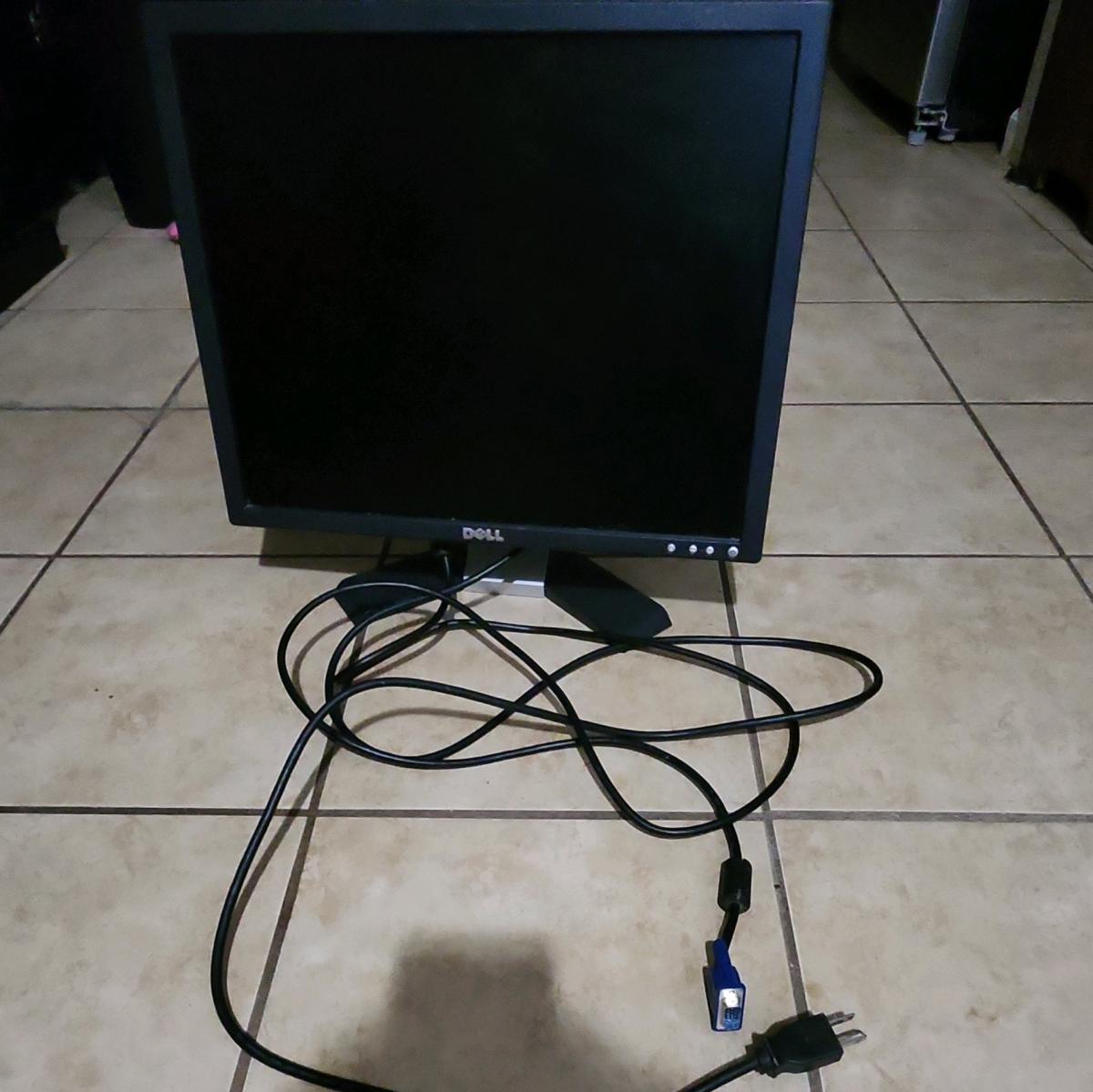 dell flat screen monitor with vegaport and plug