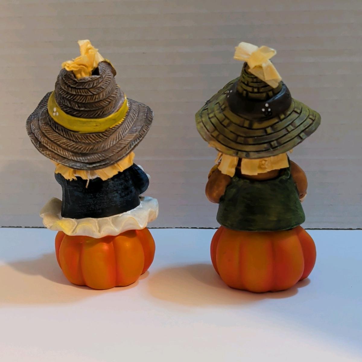 Halloween Hand Painted Resin Figurines Set of 2 Scarecrow Pu