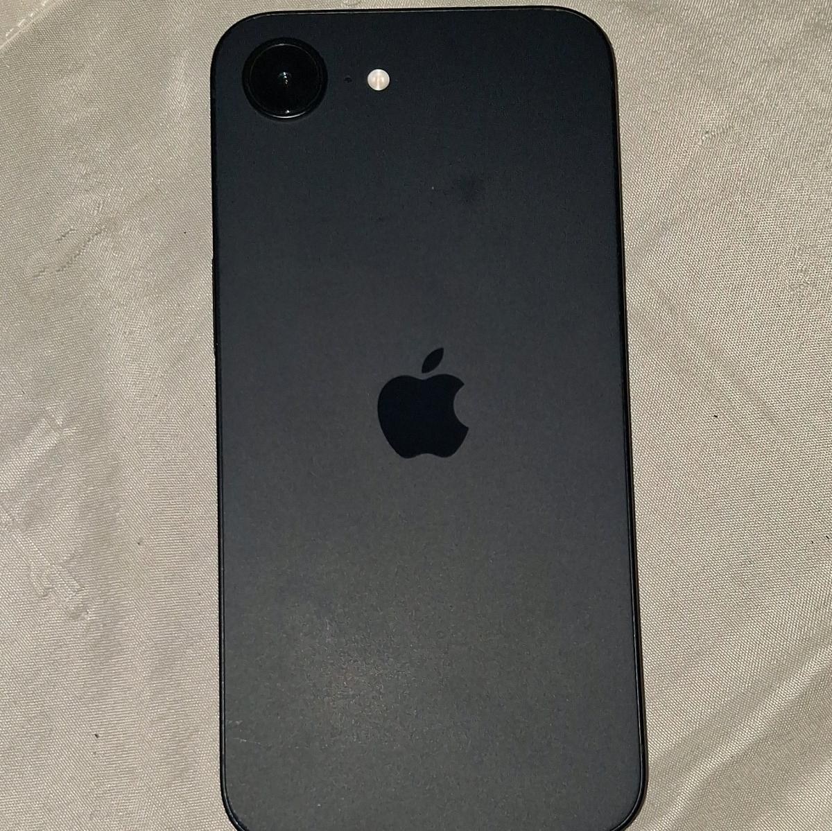 Apple IPhone 16e 128gb black New used for 3 days