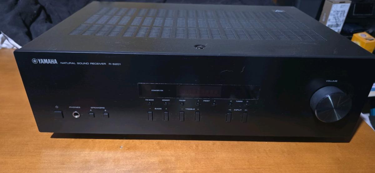 Yamaha RS201 Natural Sound Receiver