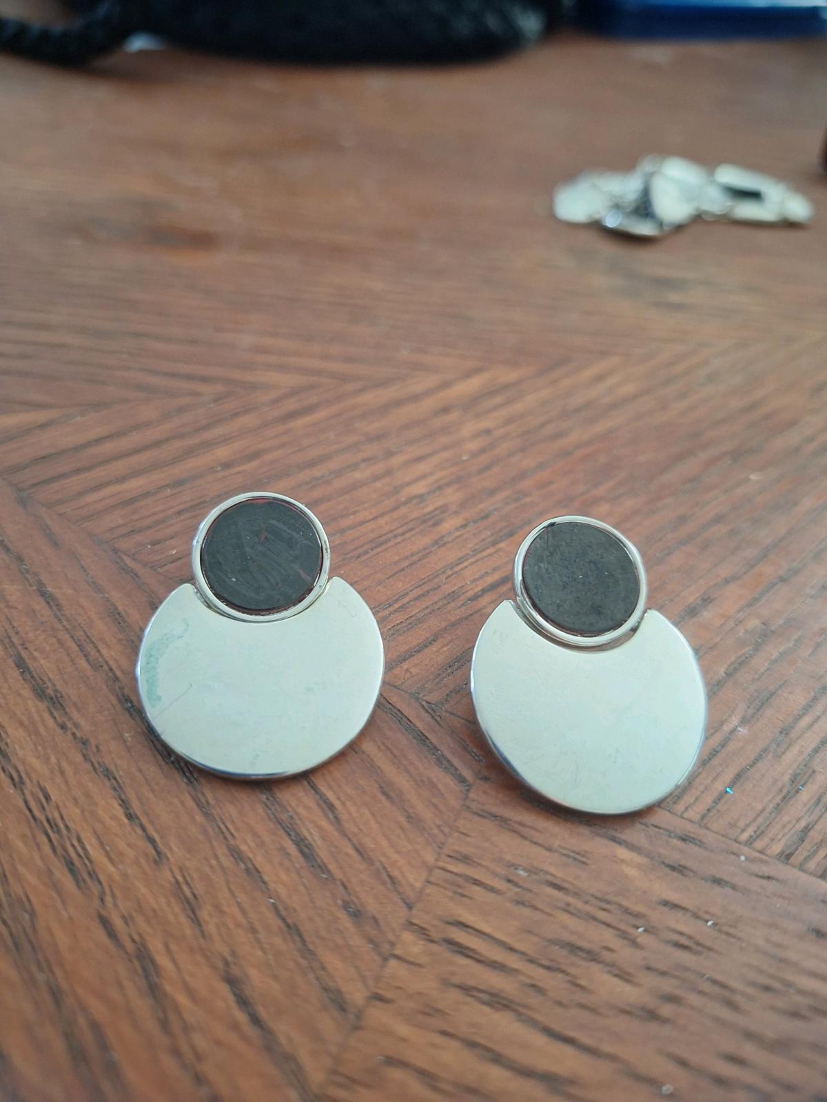 2 piece set necklace  earrings