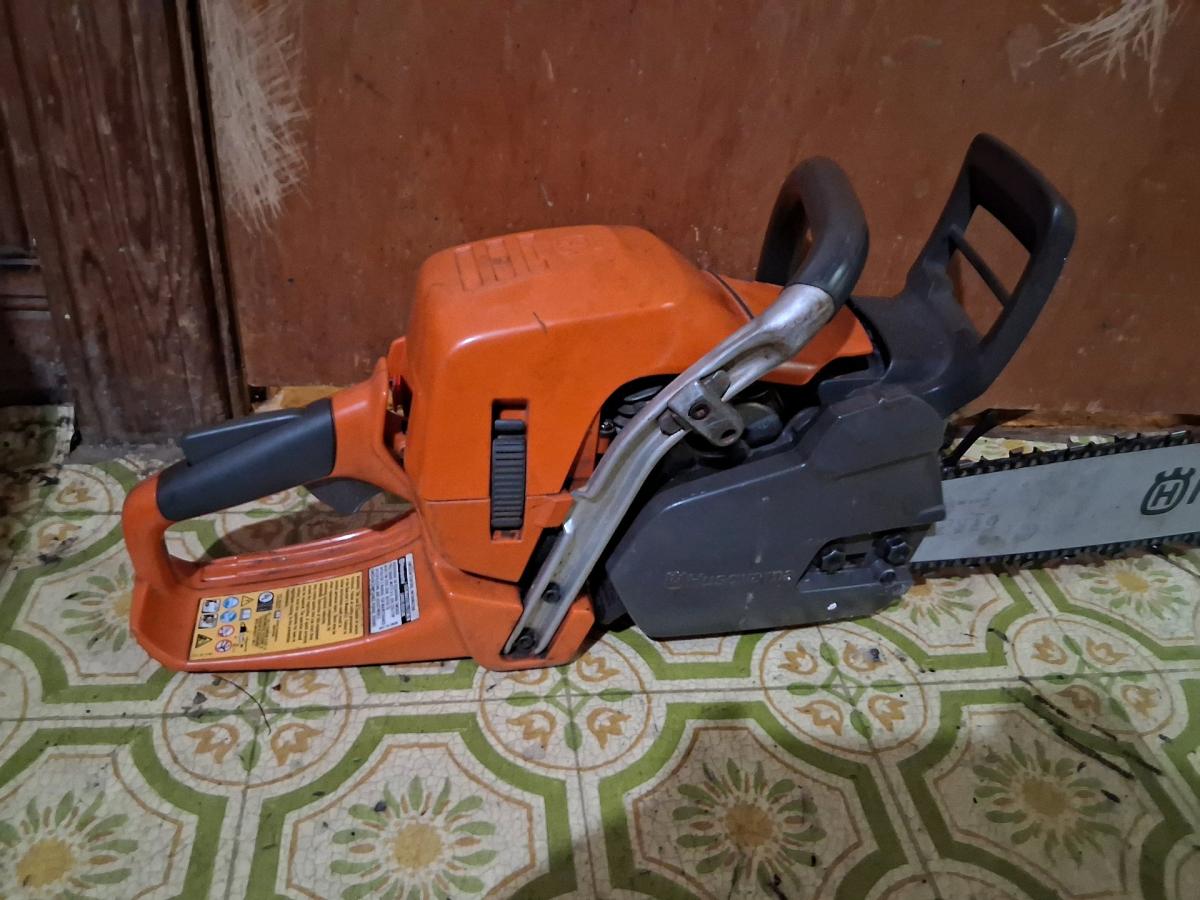 husquavarna  mark2 545 chainsaw with new 20inch bar and chai
