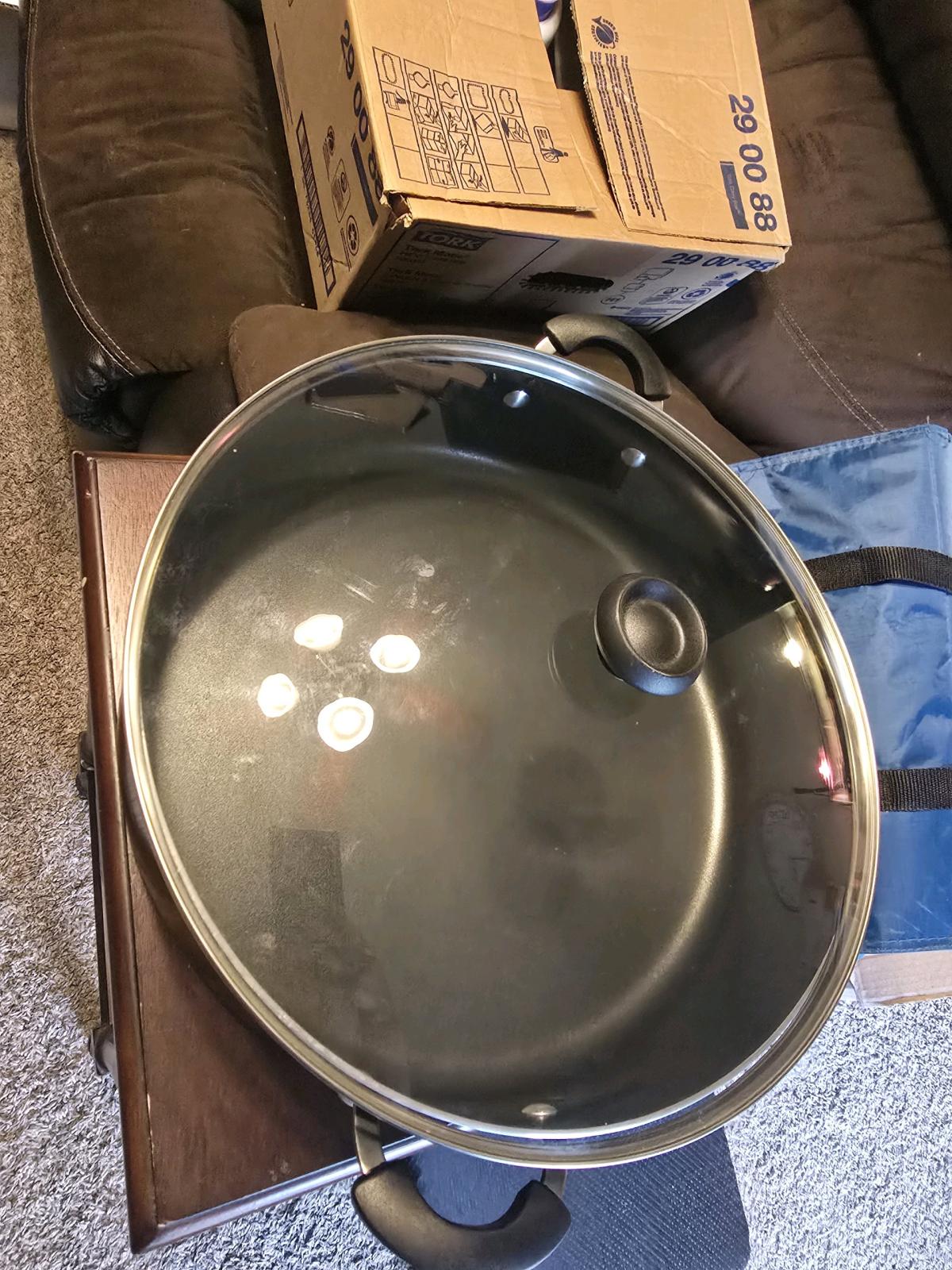 Nonstick Jumbo Saut Pan  Deep Cooker with Glass Lid