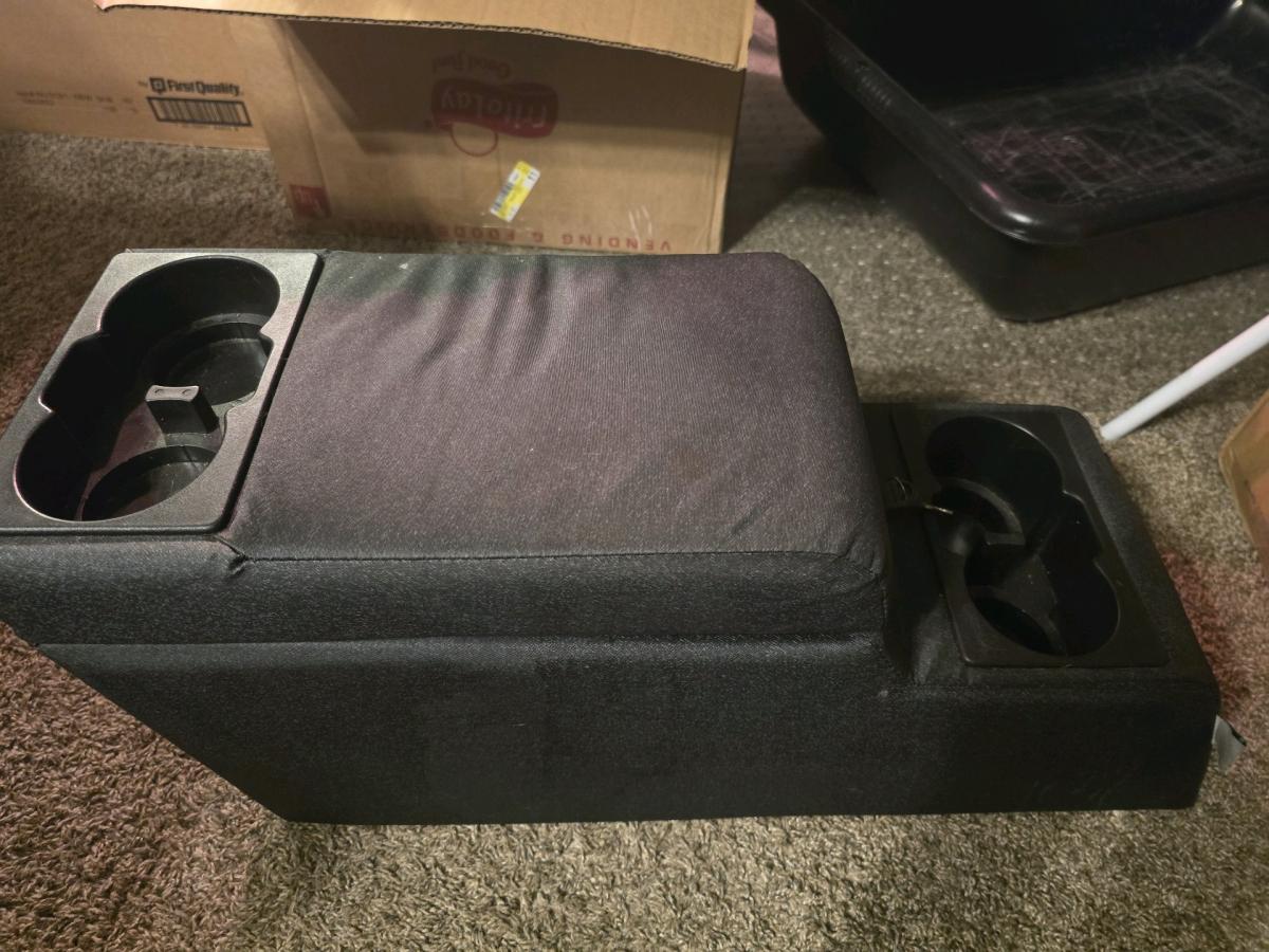 Brand New Rampage Locking Center Console for Jeep  Truck Bla