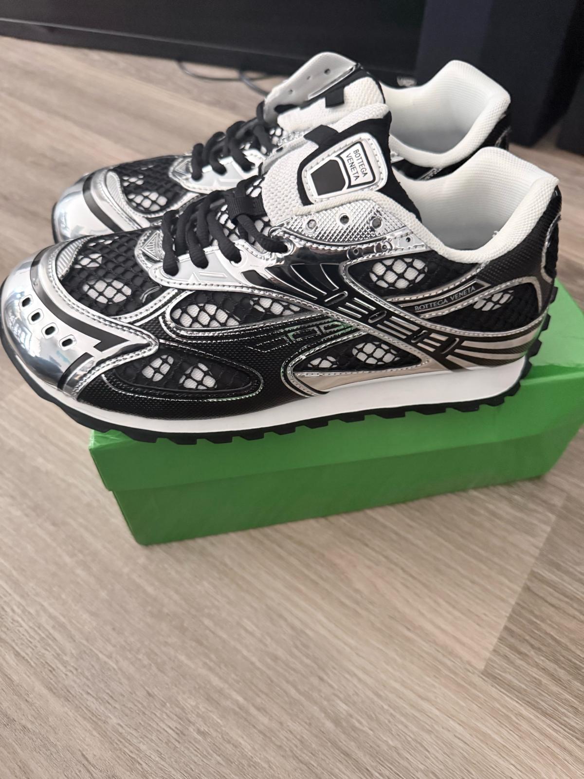 black and silver Bottega men new