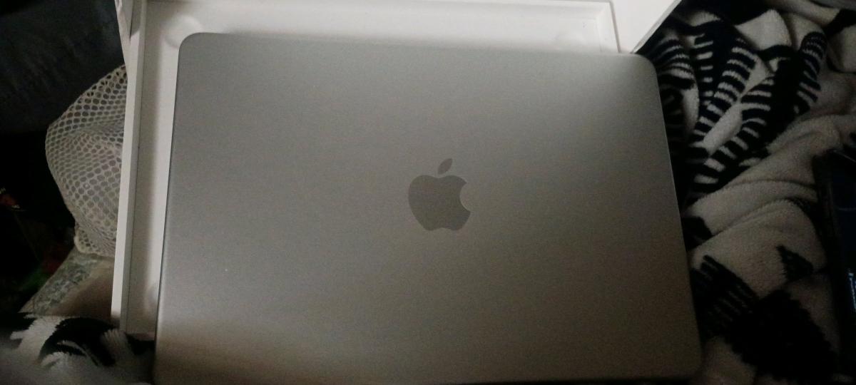 2026 Macbook Neo 256 gb space Flawless