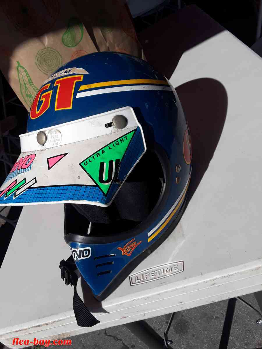 GT dyno racing helmet