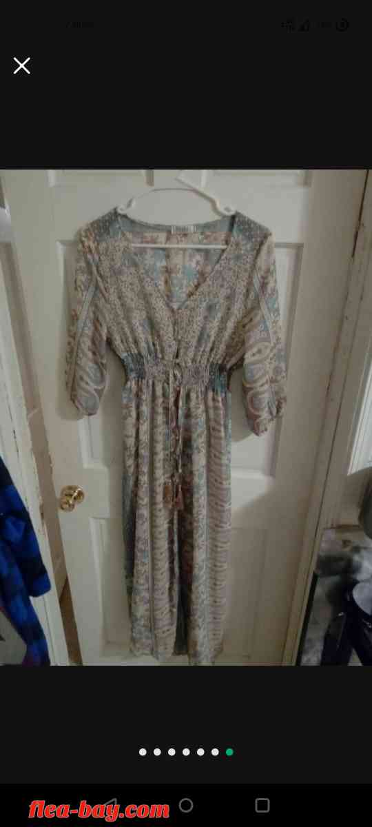 Dresses All Large Or XXL But Fits Like Large Or XL