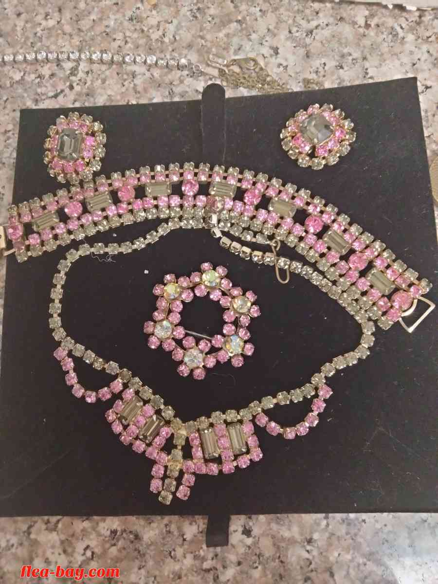 1950s necklace and bracelet with matching earrings and brooc