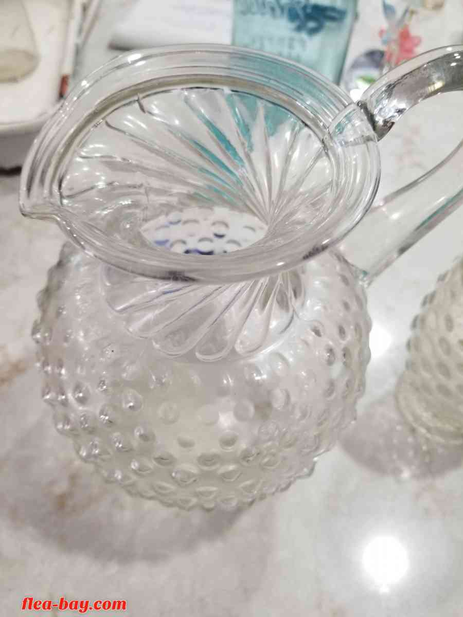 Vintage Tiara Indian Glass Pitcher and 3 Glasses Local Only