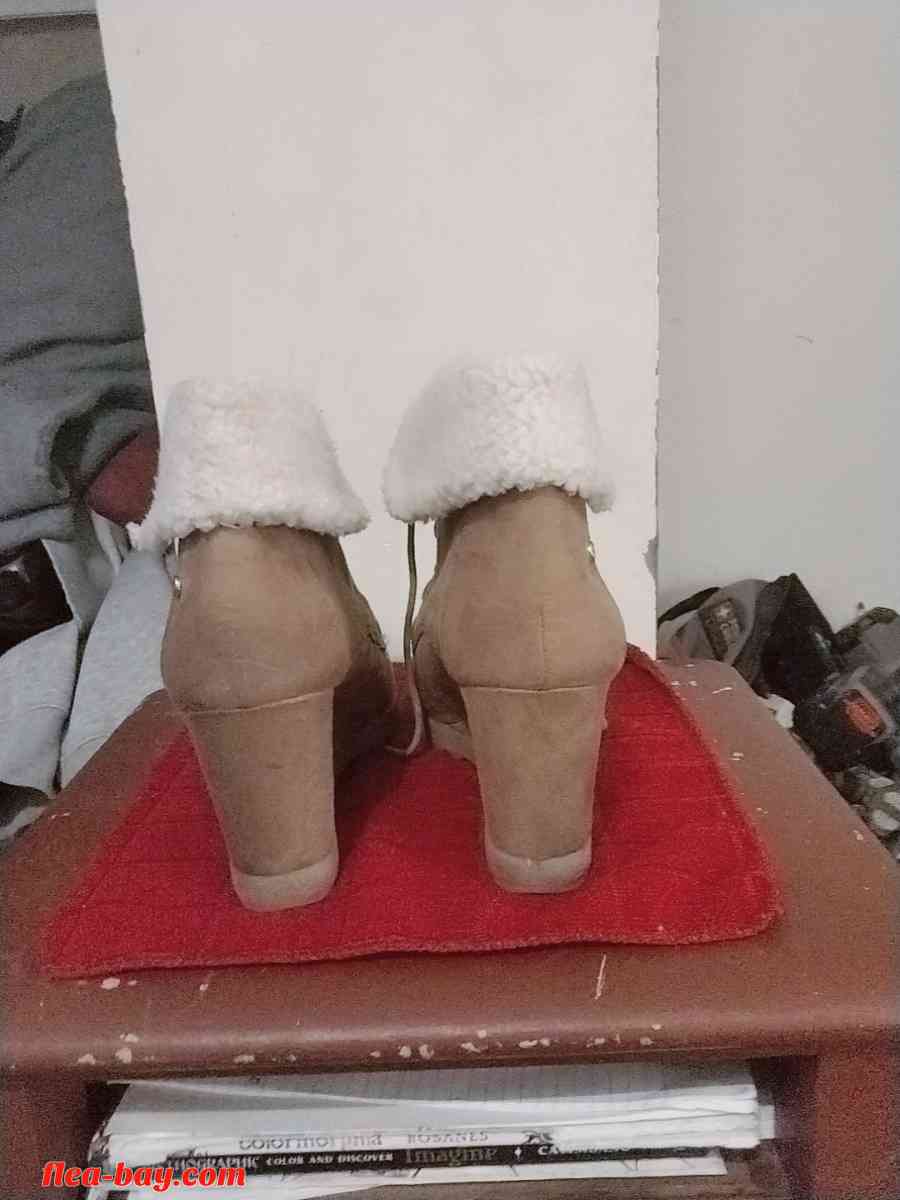 Dana Buchman wedge boots