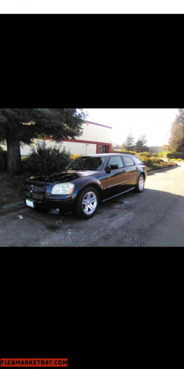 Hi, I'm selling my 2007 Dodge Magnum with 119,000 miles ever