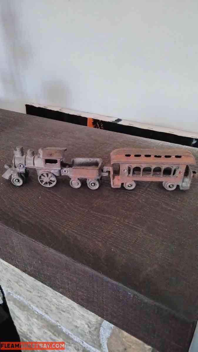 cast iron train