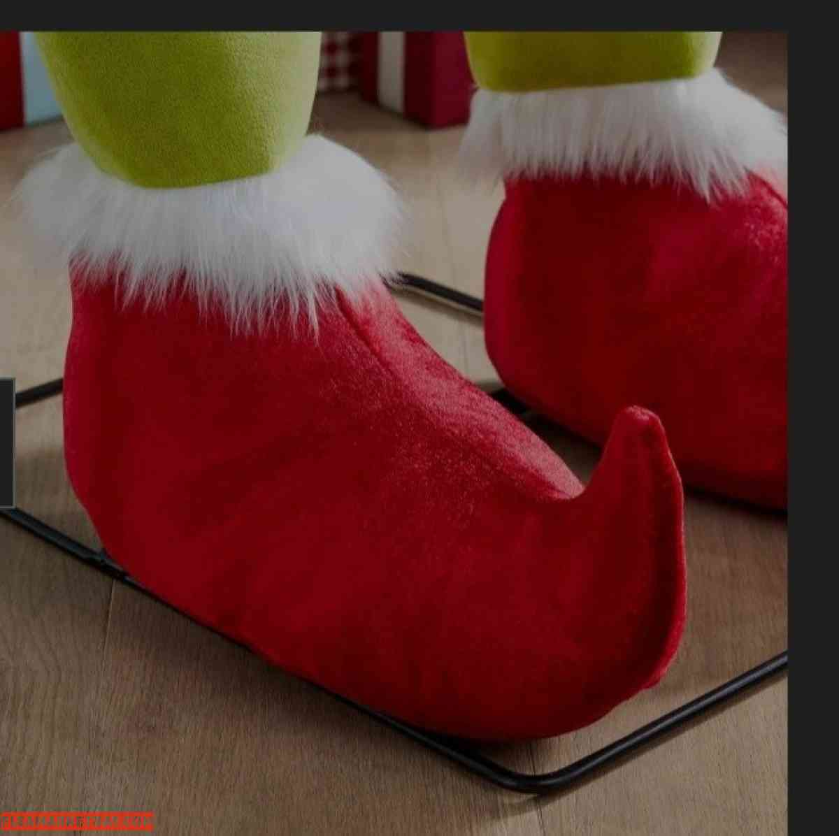 6ft Automated Santa & Grinch