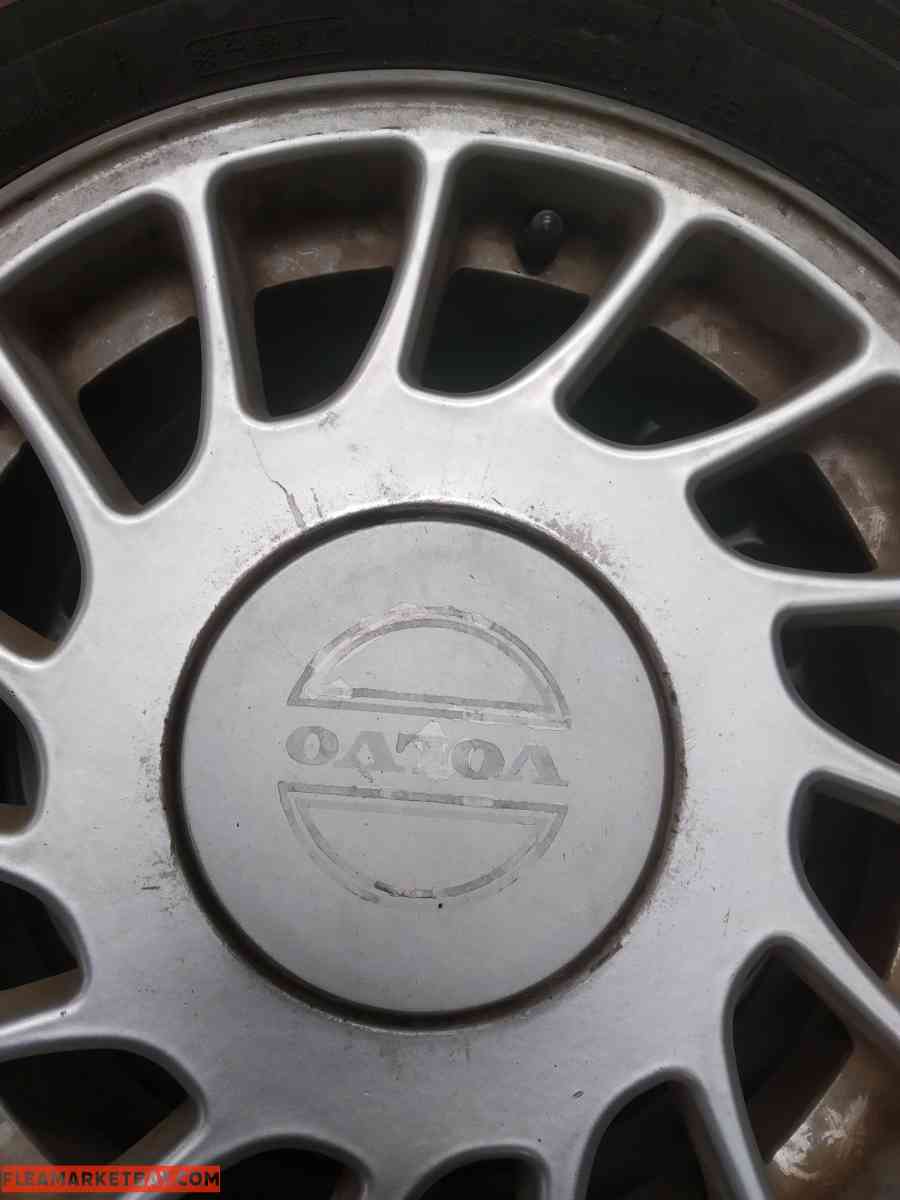 Volvo car tires