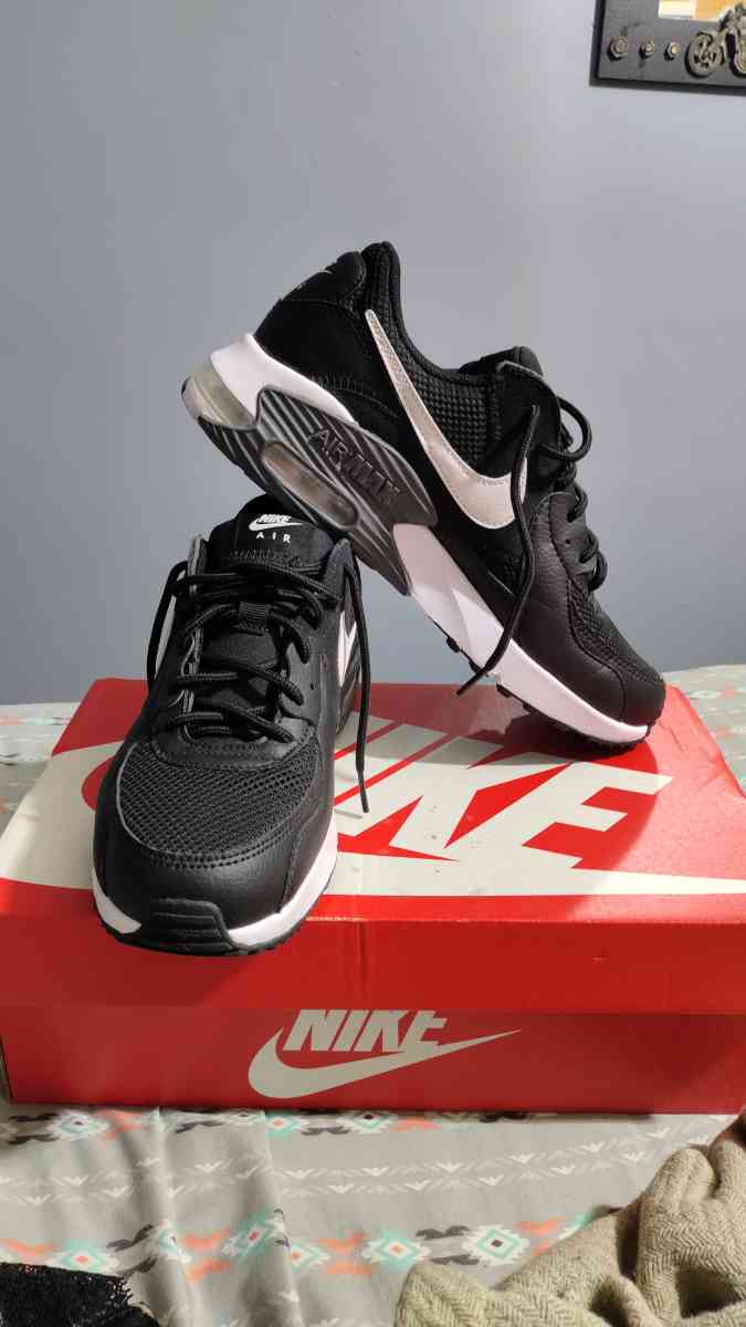 women's Nike air max excee
