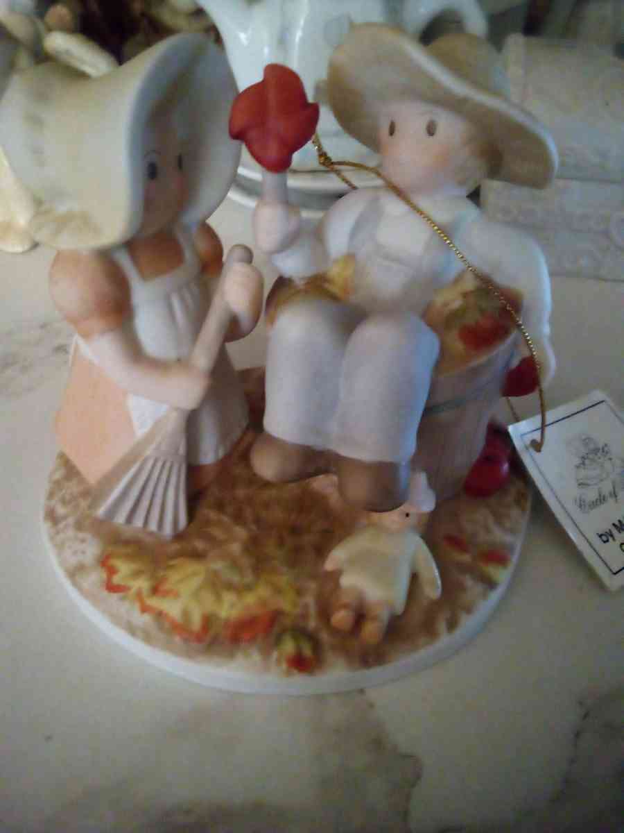 Home Interiors Circle of Friends Figurines and Christmas Pla