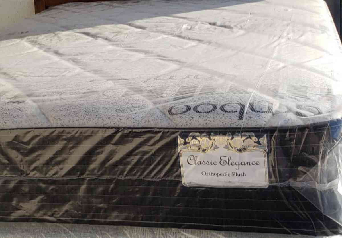 GREAT SALE QUEEN PLUSH MATTRESS WITH FREE BOX SPRING