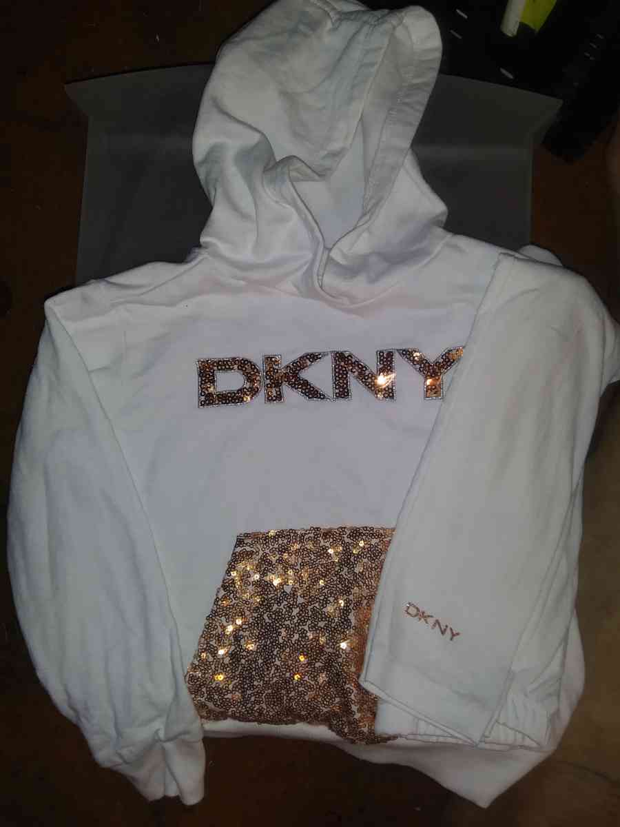 Girl's big 4t/5. Nike & DKNY