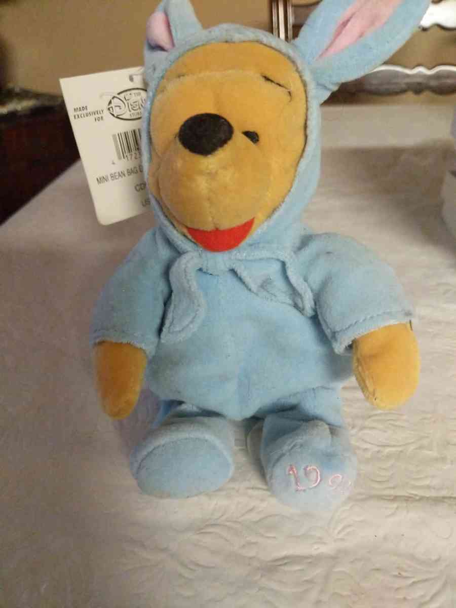 stuffed animal Pooh Bear