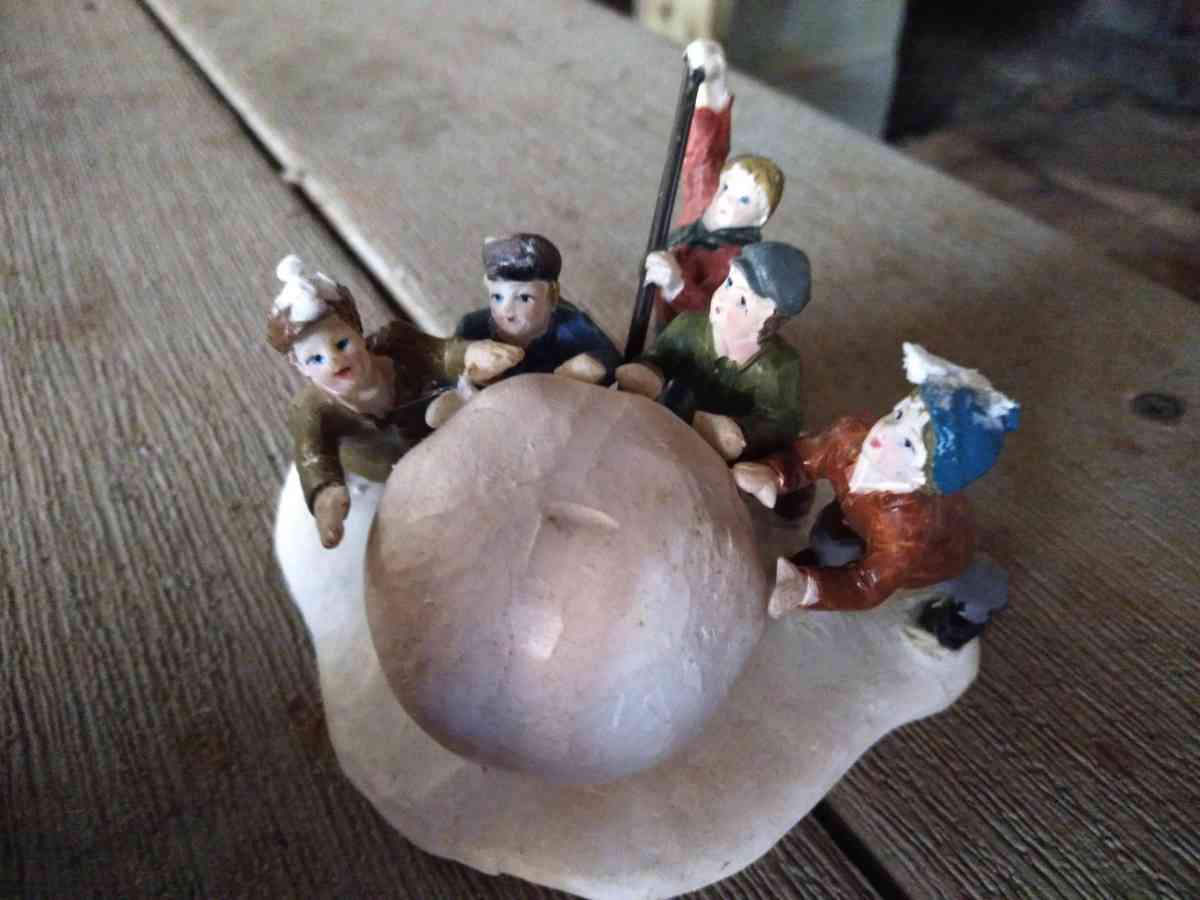 Collectible Christmas Deco