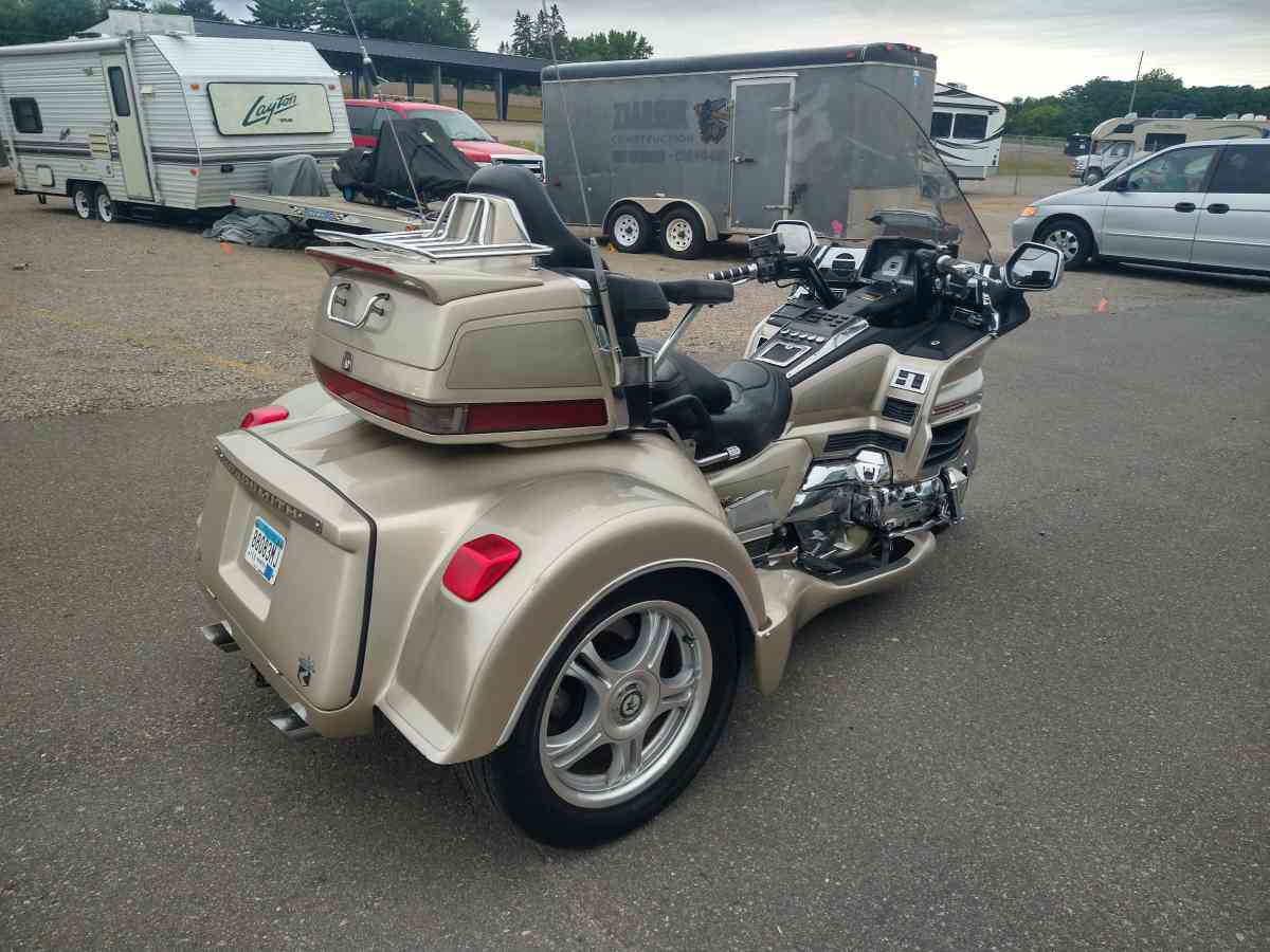 1998 Honda goldwing trike