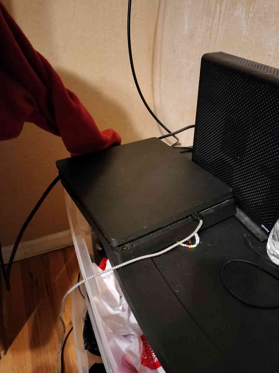 playstation 4 slim 800GB