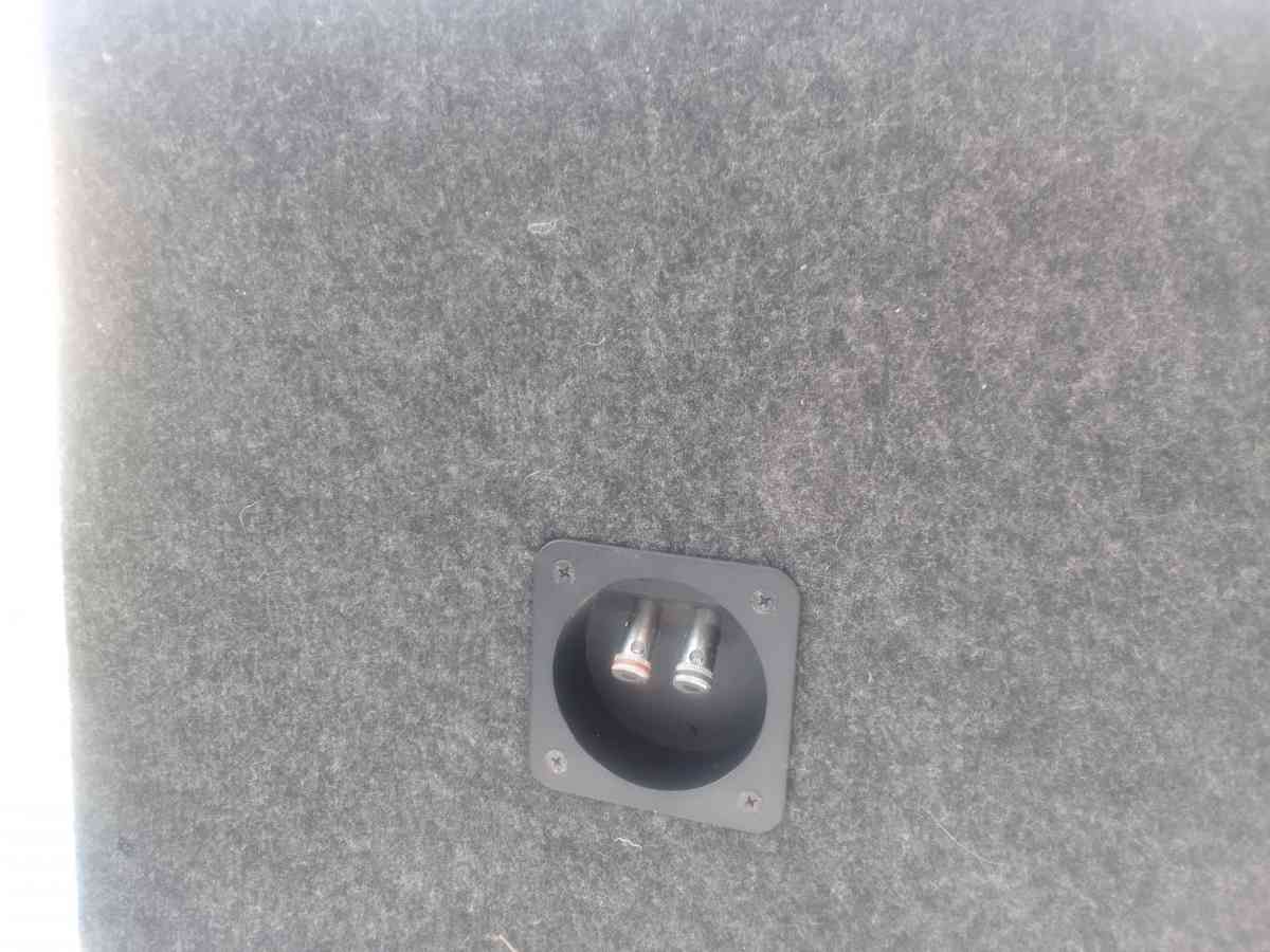 sony Xplod 1200 watt subwoofer speaker and cabinate .