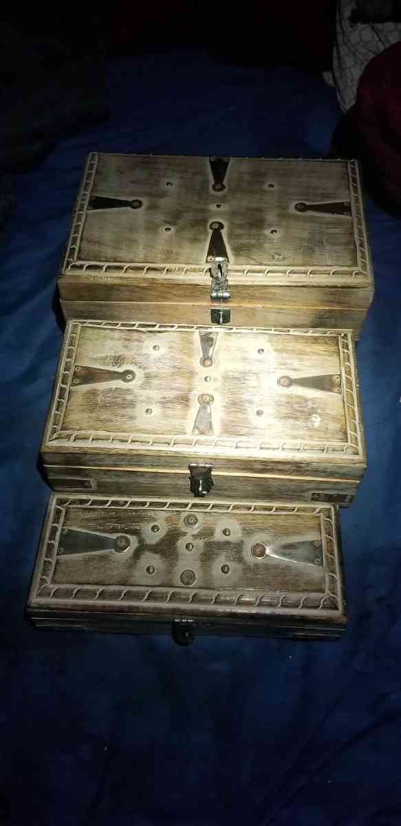 set of 3 Vintage Style wood boxes