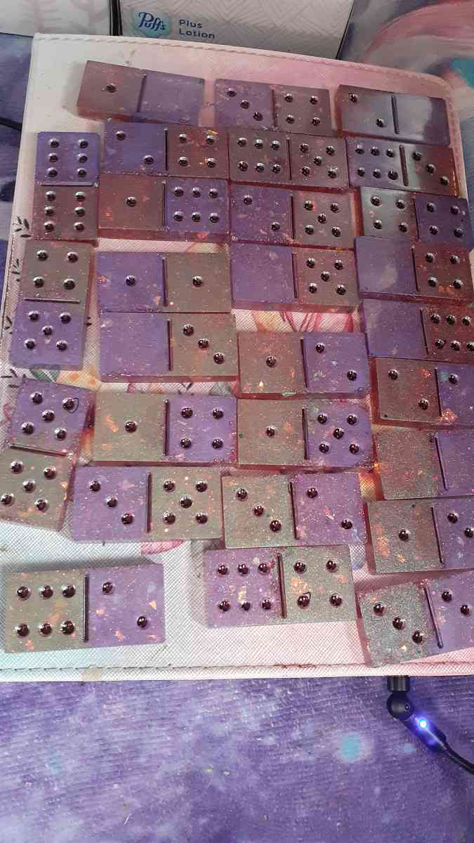 custom resin dominoes