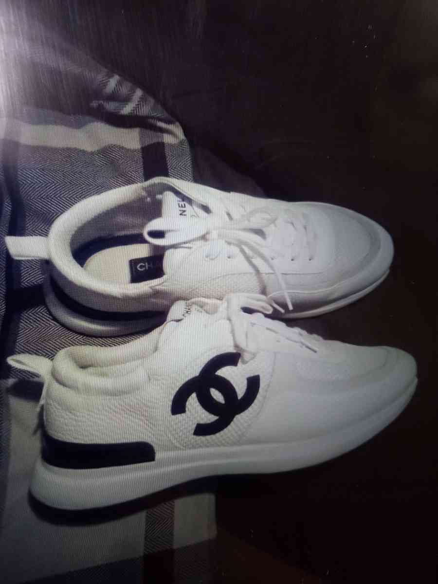 Brand New CHANEL Shoes Pick Up./With Box and "Reciept".