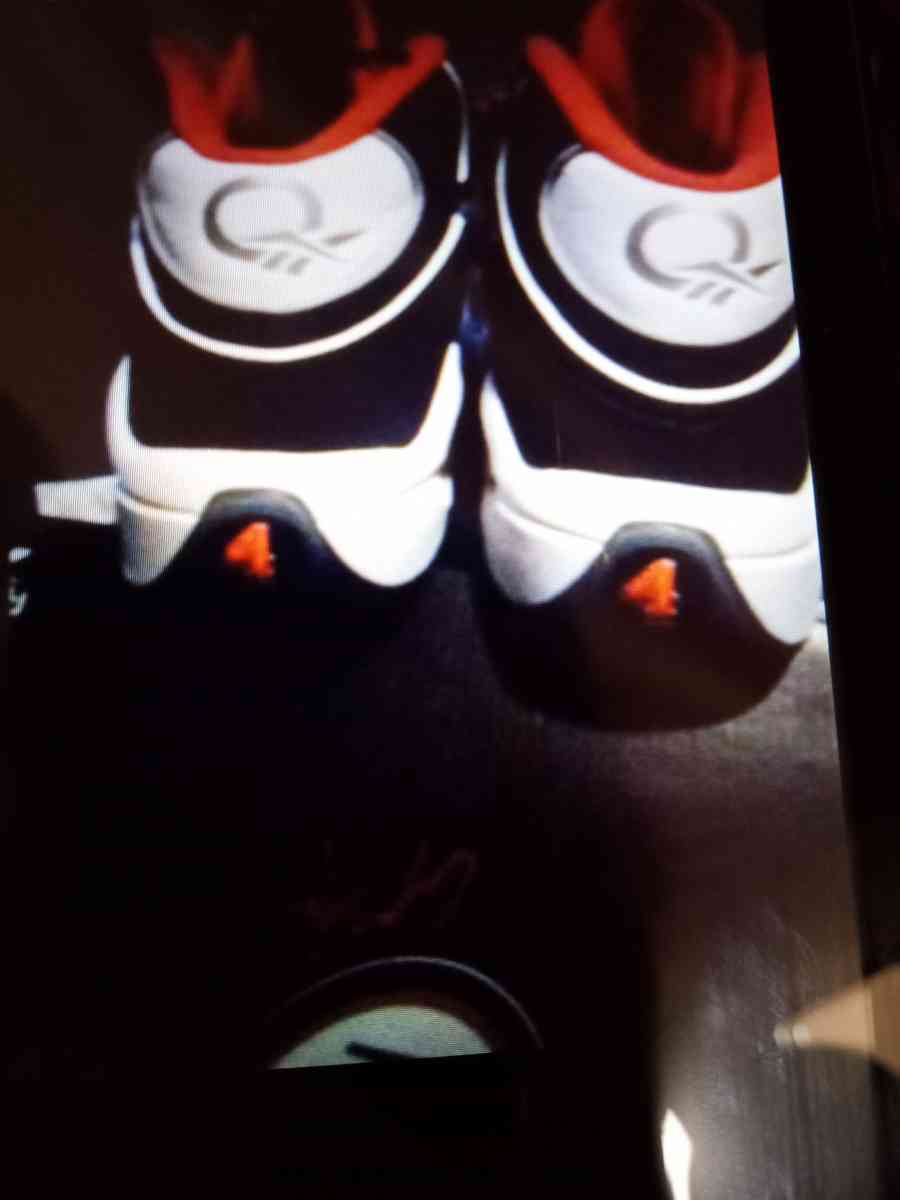 Brand New Reebok Allen Iversons Size 11 Pick Up