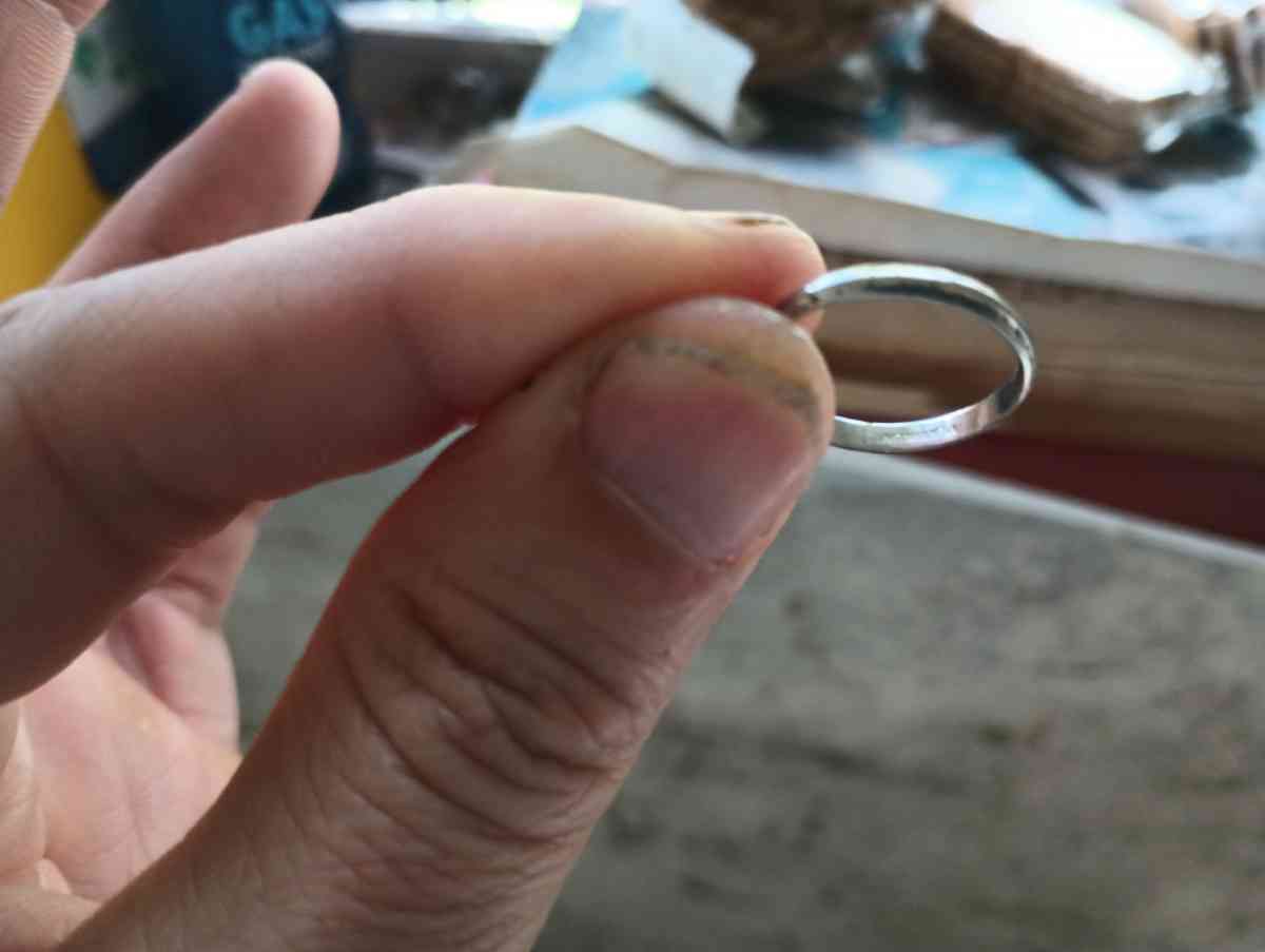 womens PLATINUM wedding band