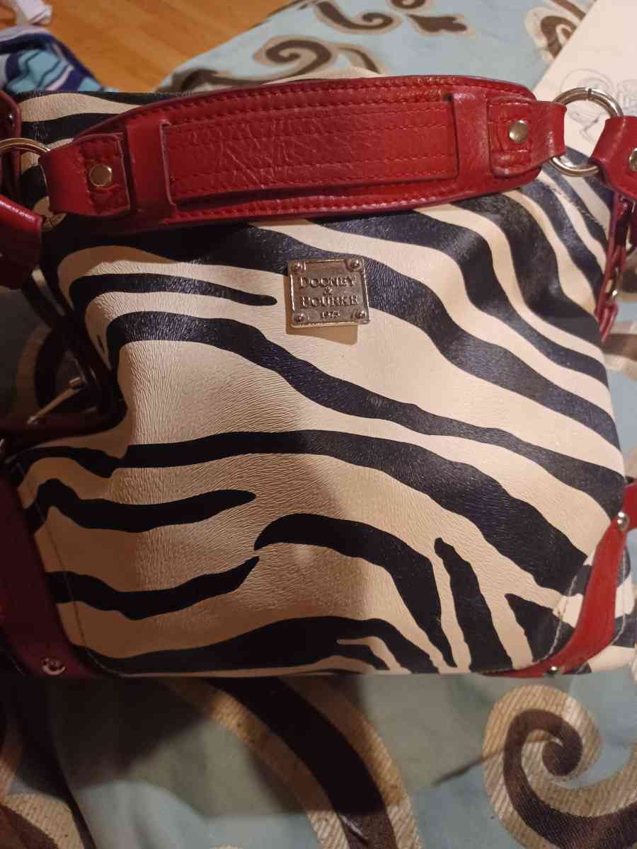 dooney and Bourke  purse great condition