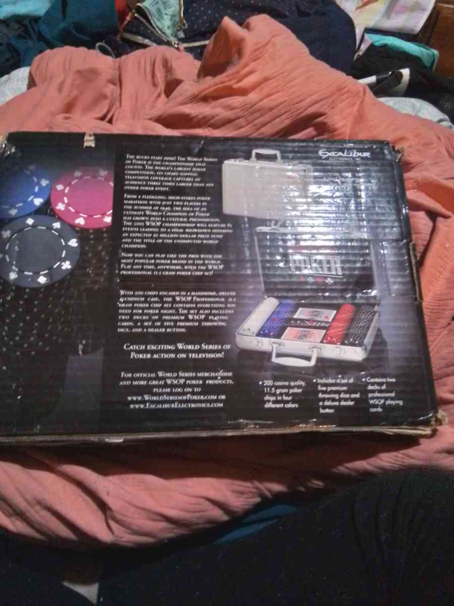 professional 200 11 5 gram poker chip set