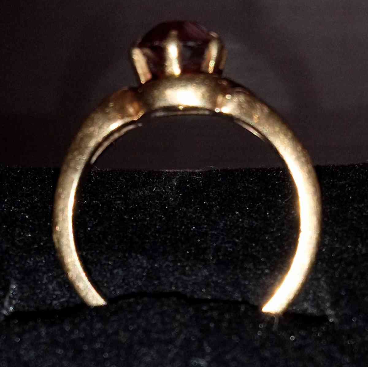 Rare 10K Yellow Gold Almandine Garnet Ring