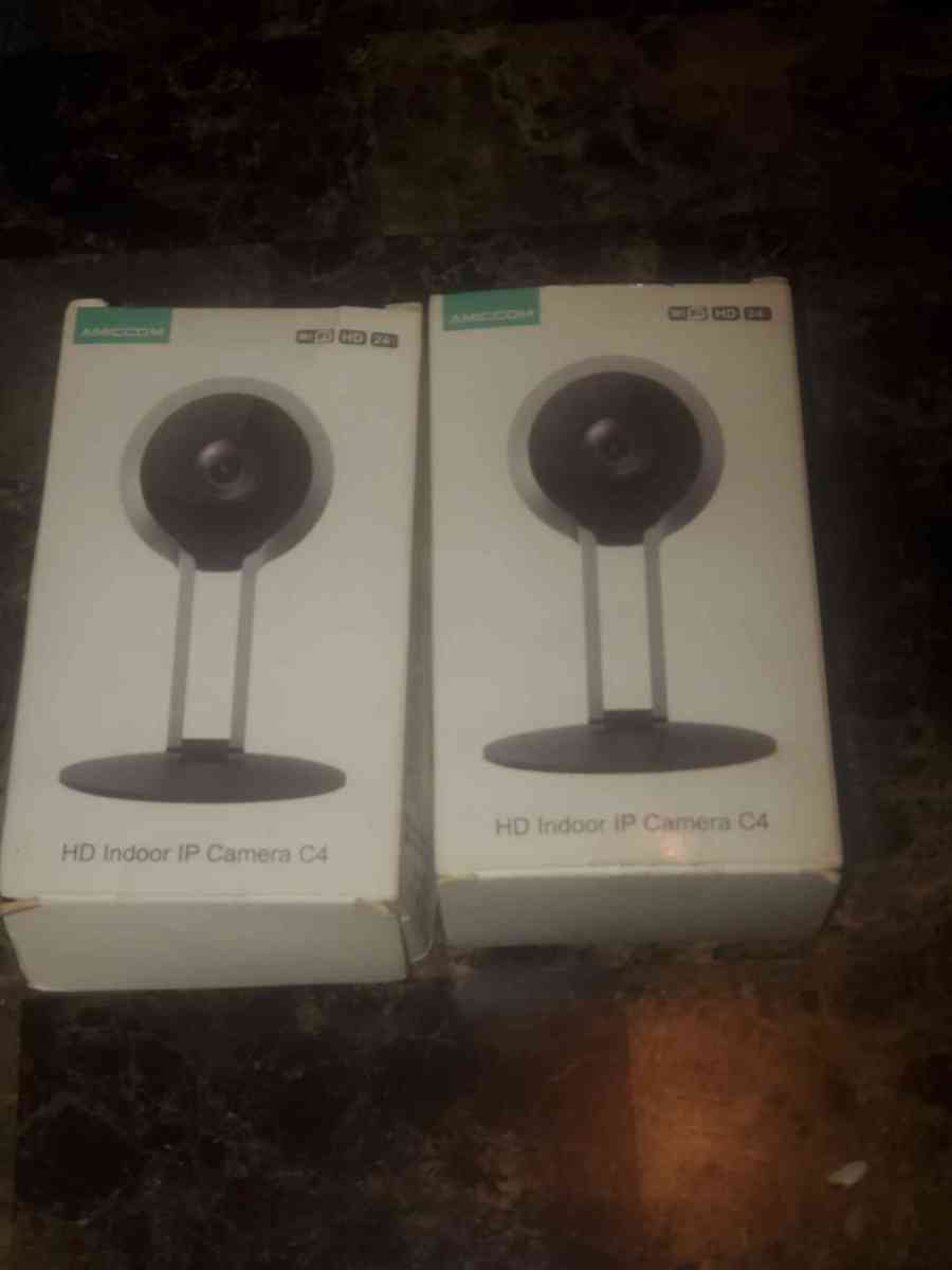2 HD Indoor IP Cameras C4