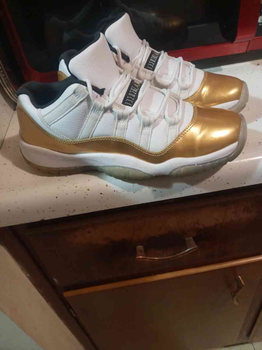 Jordan 11 lows