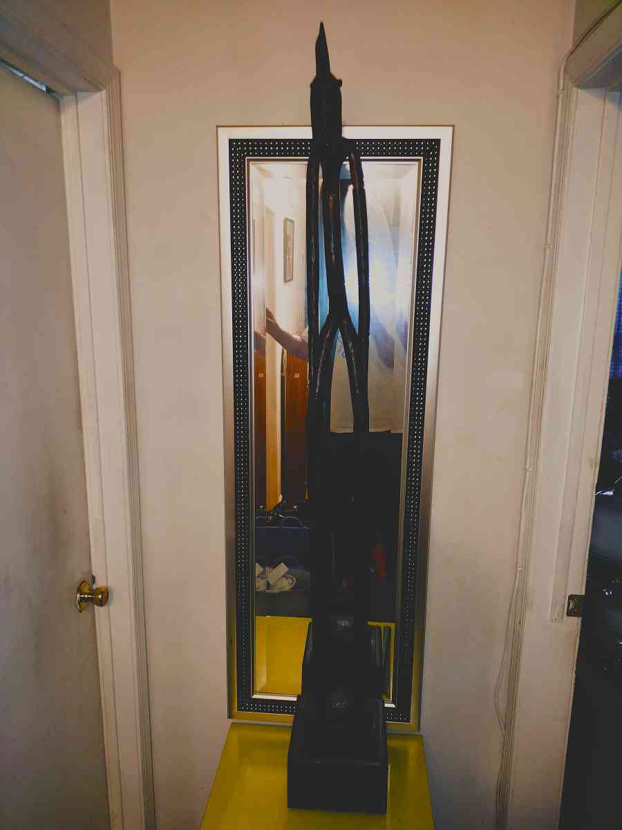 Teak African sculpture