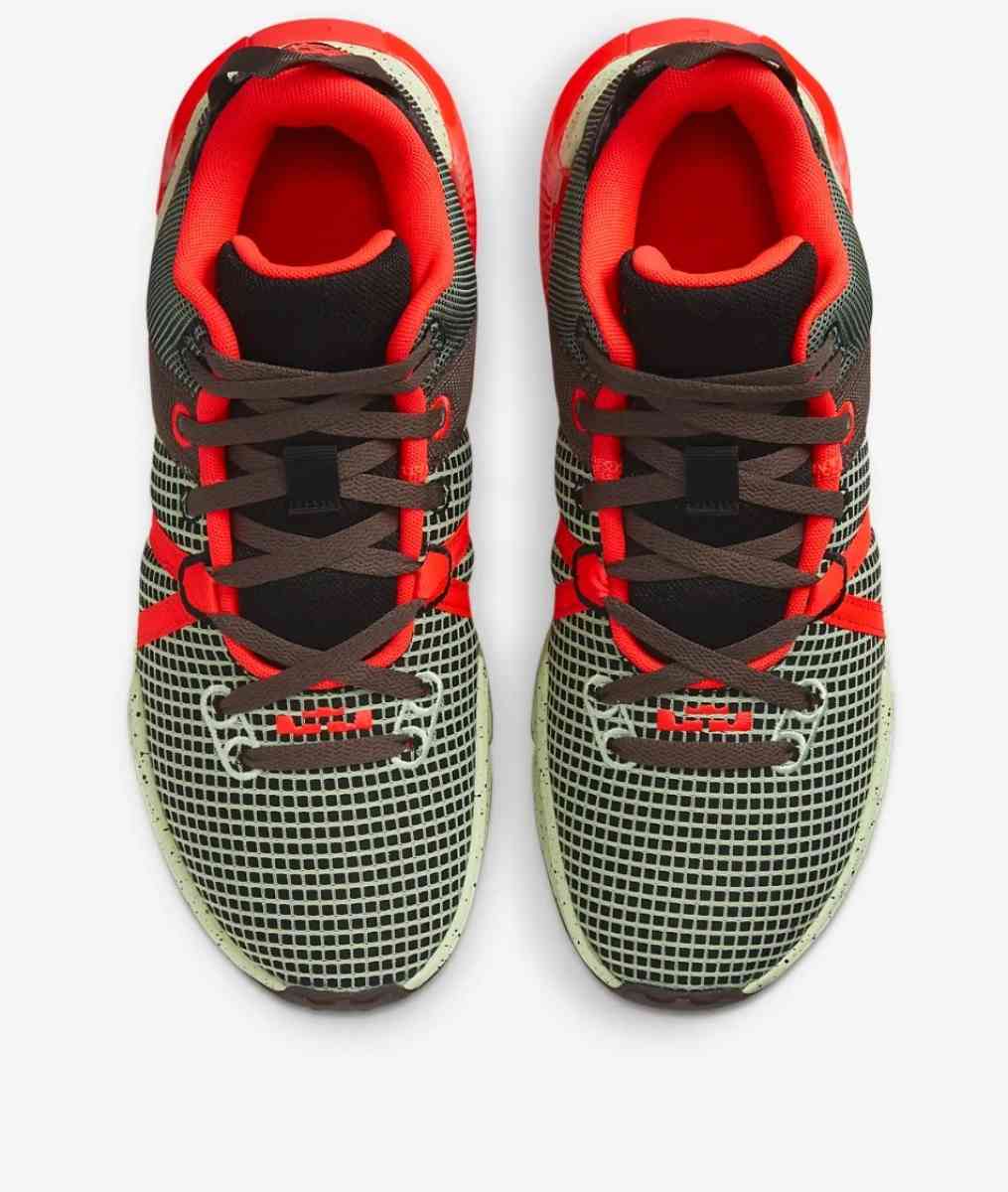 NIKE LEBRON WITNESS 7