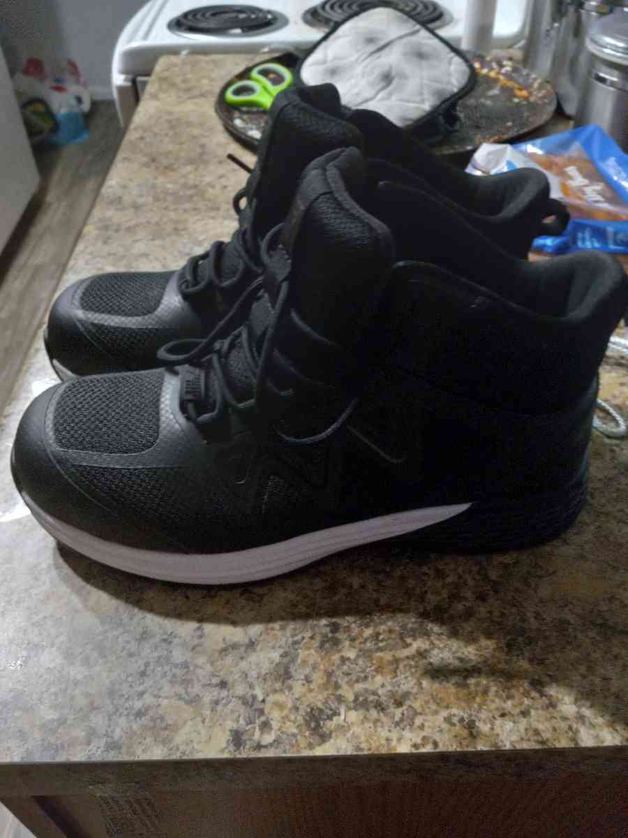 bates black and white shoes