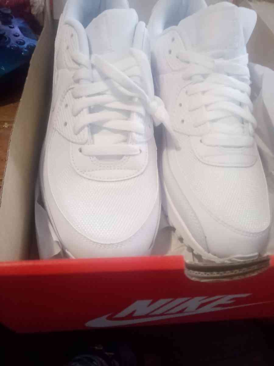 white mens shoes