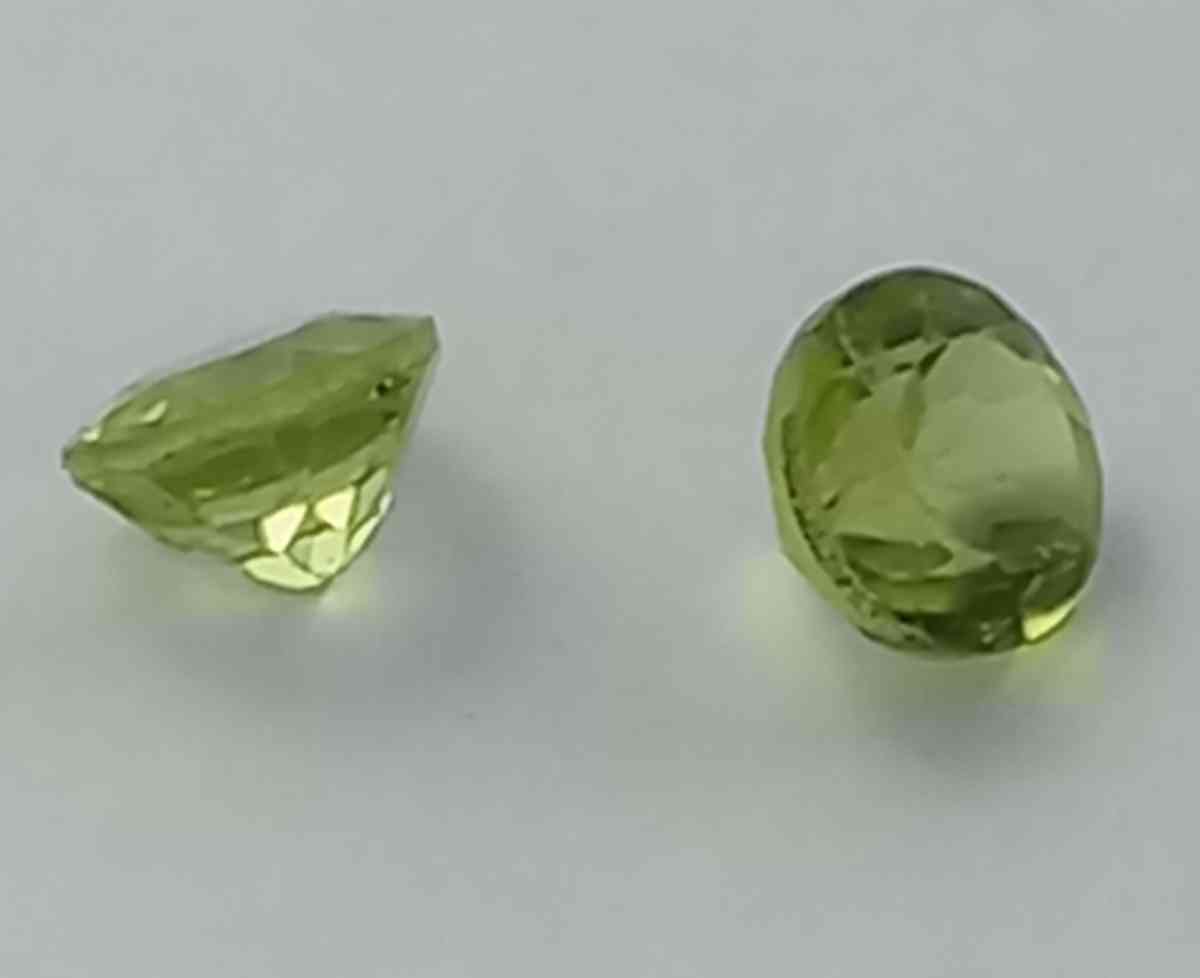 Rare 075ct Apple Green Tanzanite