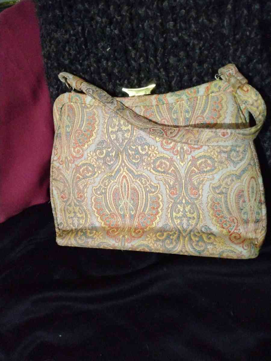 VINTAGE 1940S AND 1950S PURSES