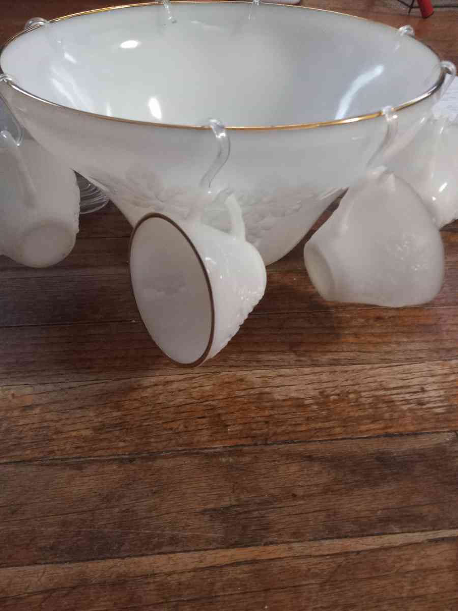 Vintage milkglass punch bowl with 8 cups