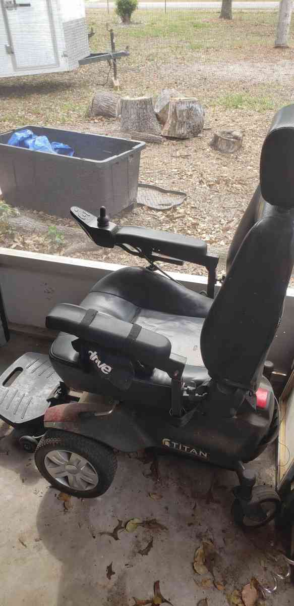 Titan Scooter and electric lift