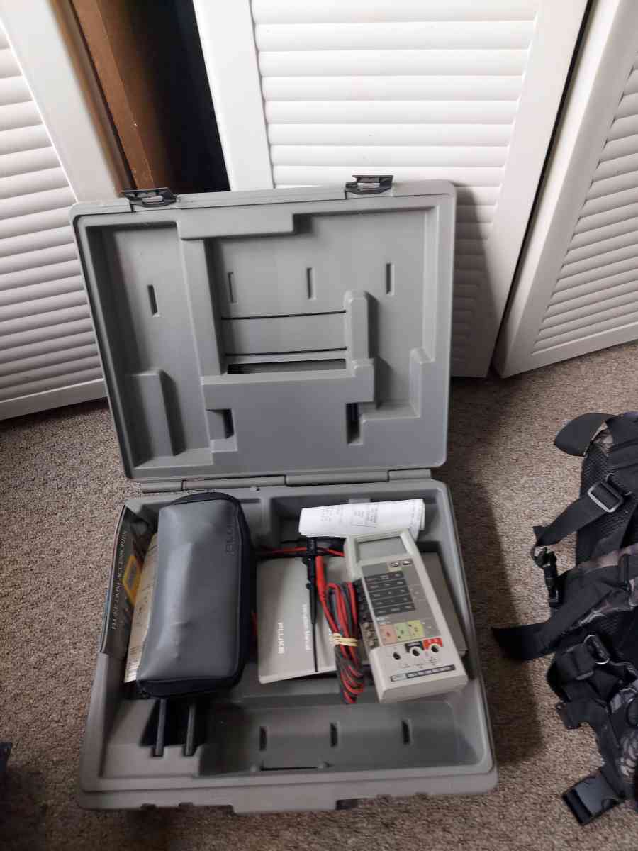 fluke multimeter meter