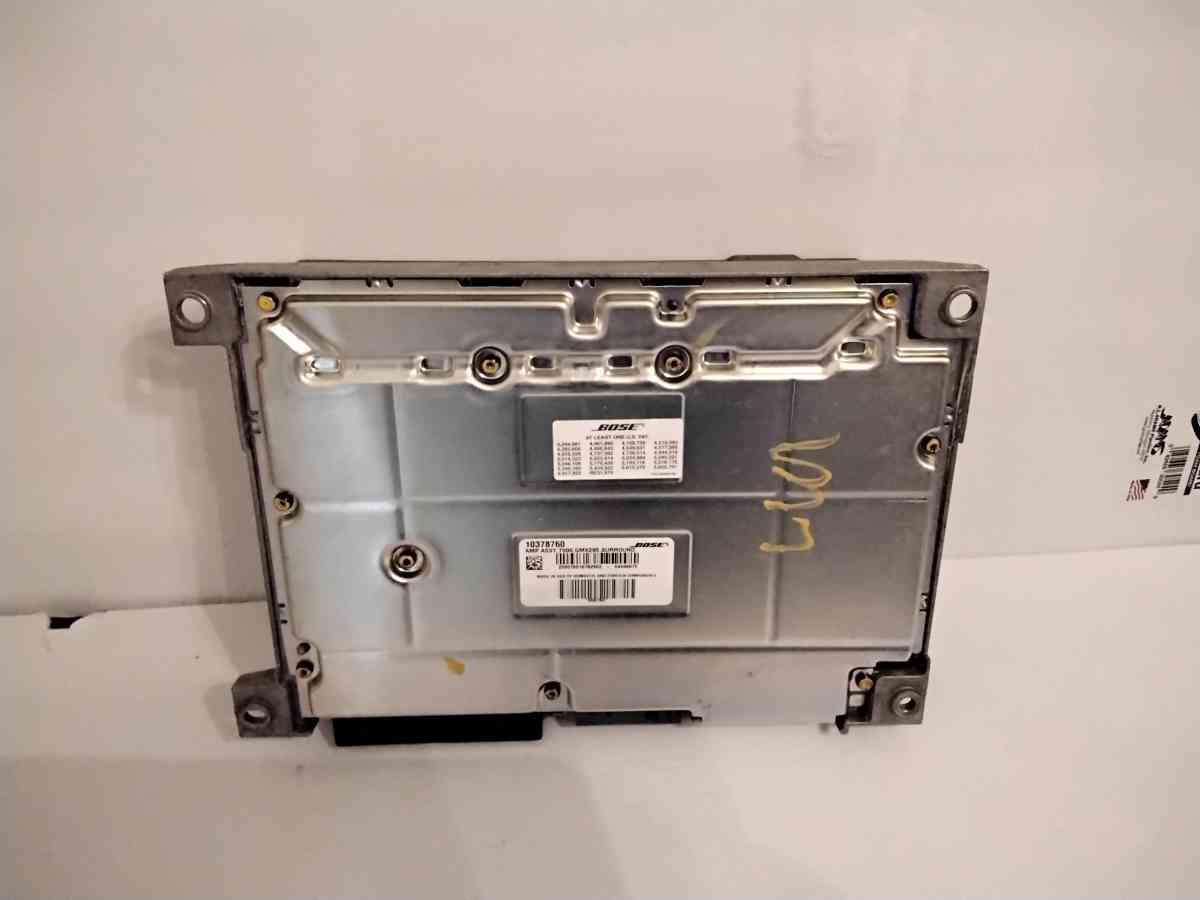 USED  BOSE AMPLIFIER