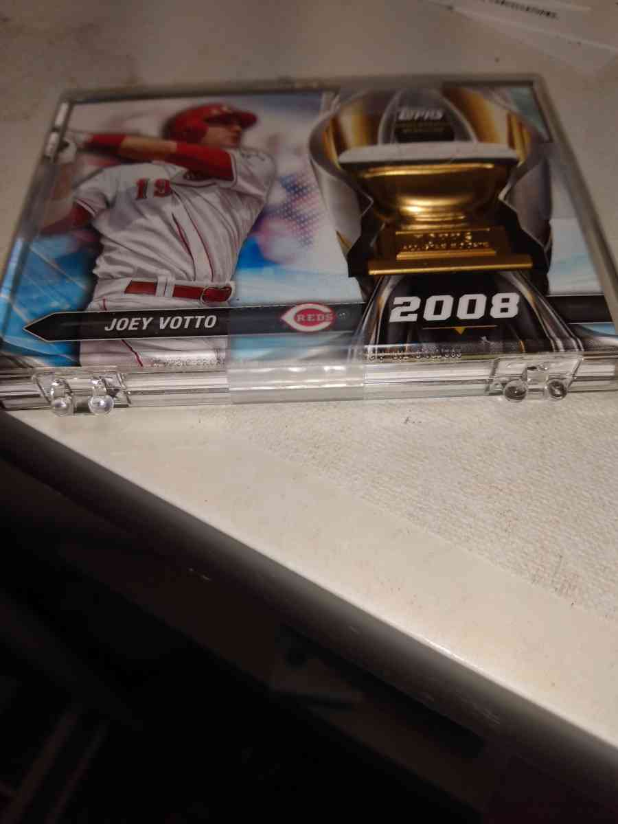 2018 Topps rookie cup great medallion card Joey votto